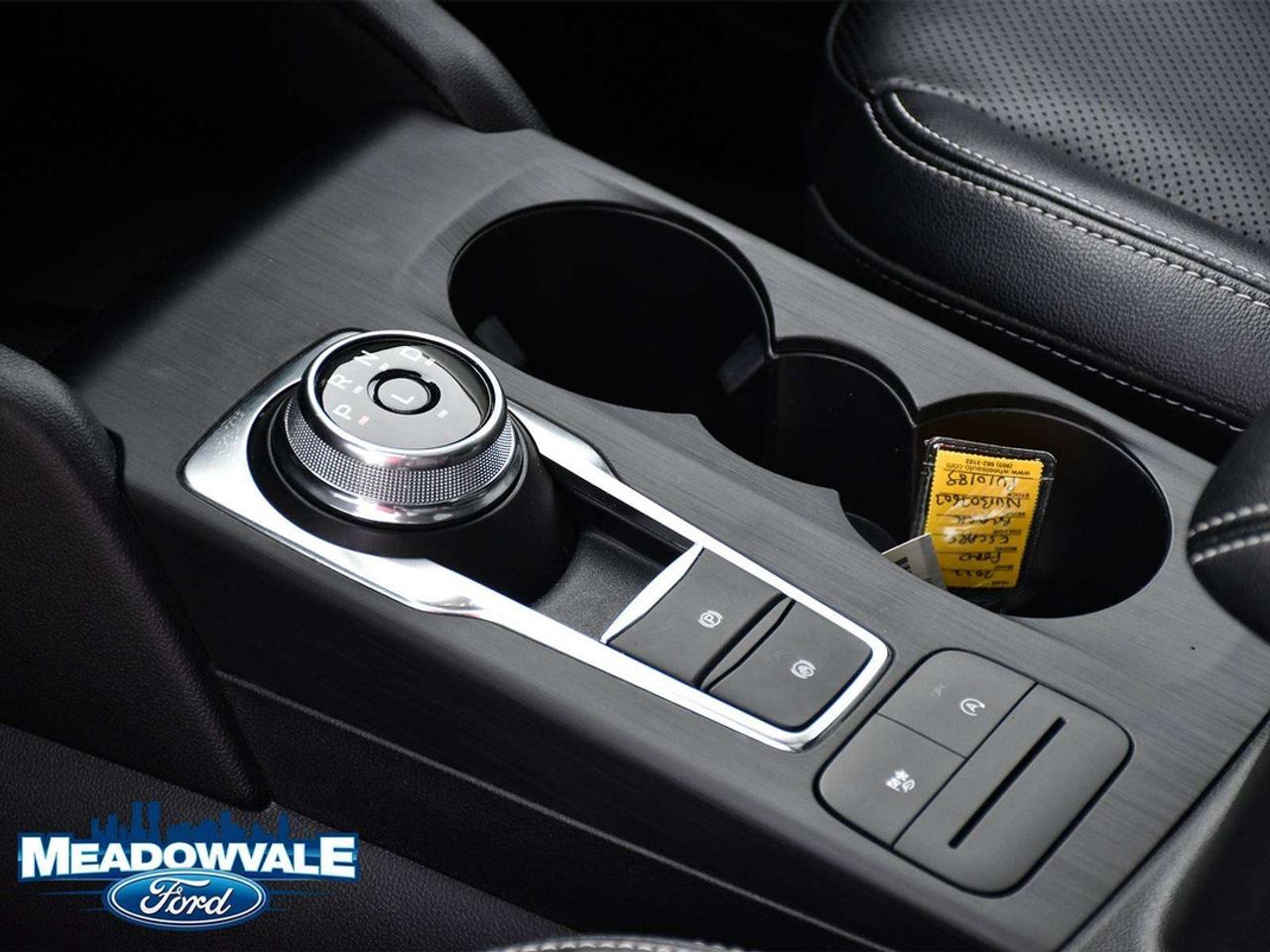 2022 Ford Escape SEL Photo