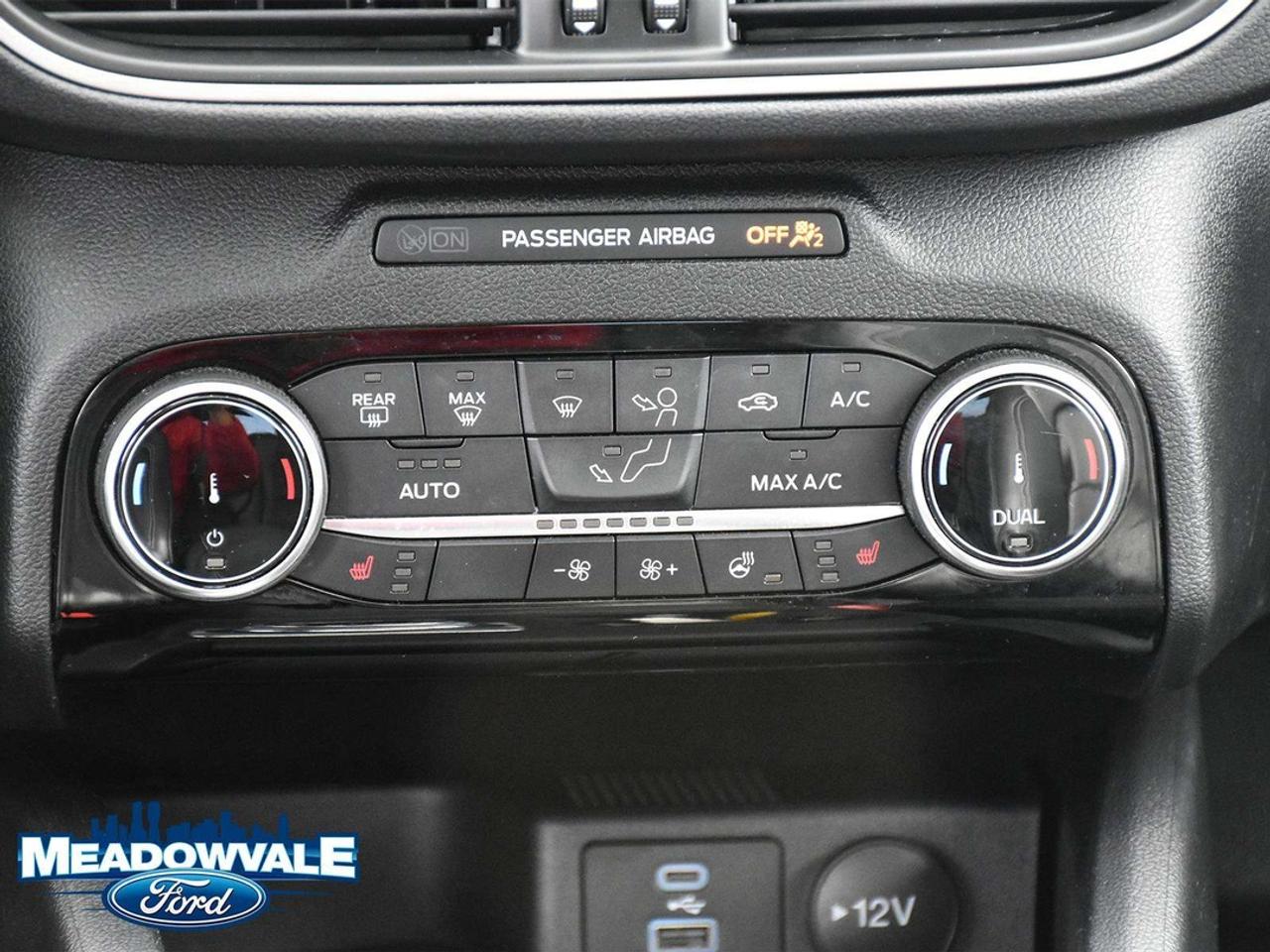 2022 Ford Escape SEL Photo
