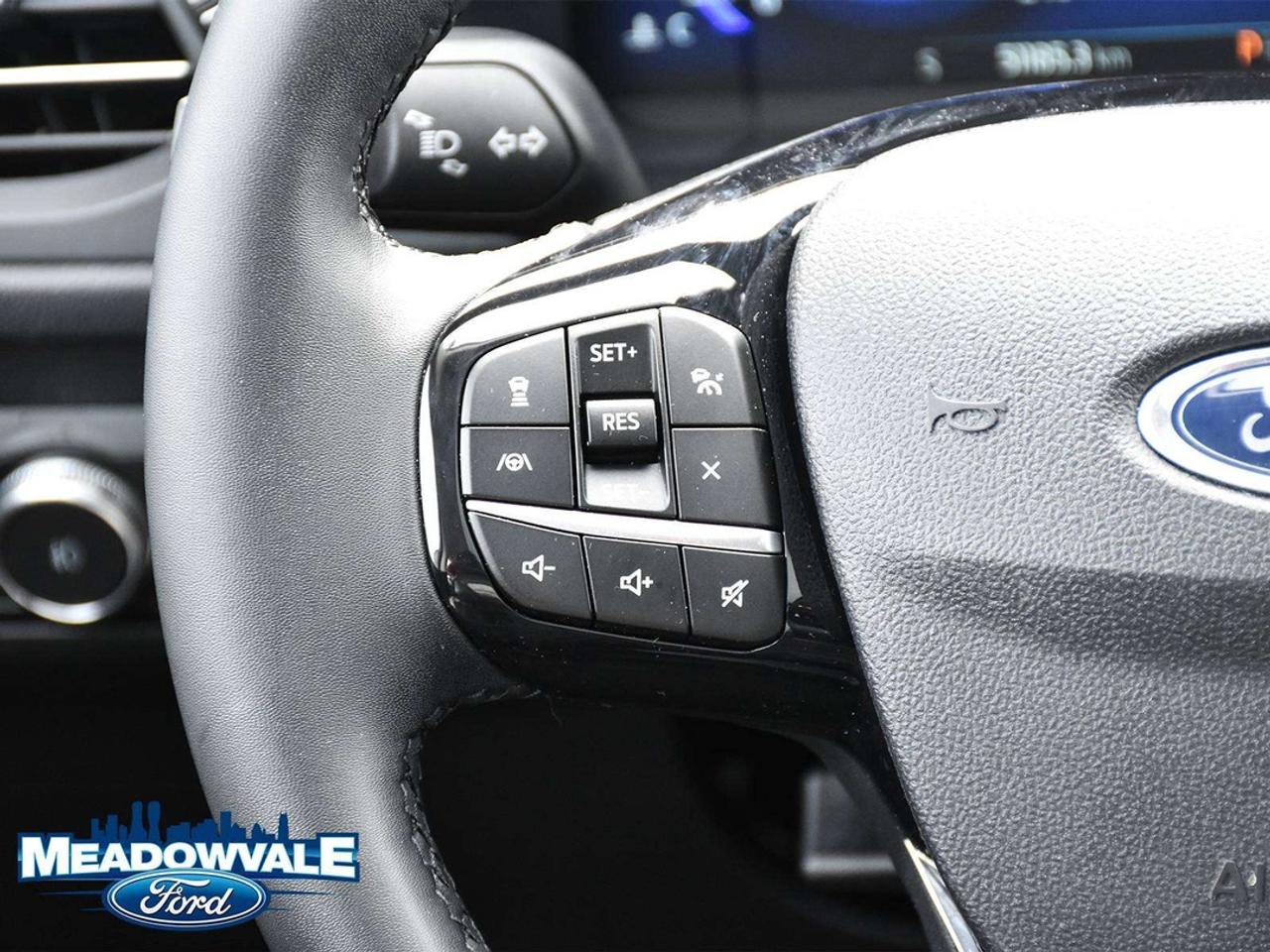 2022 Ford Escape SEL Photo