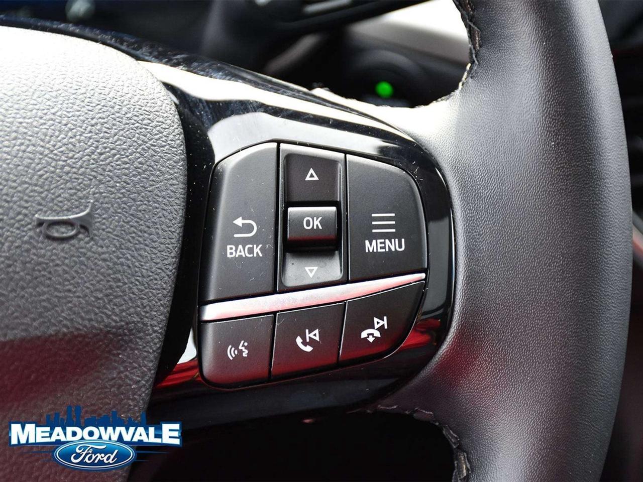 2022 Ford Escape SEL Photo