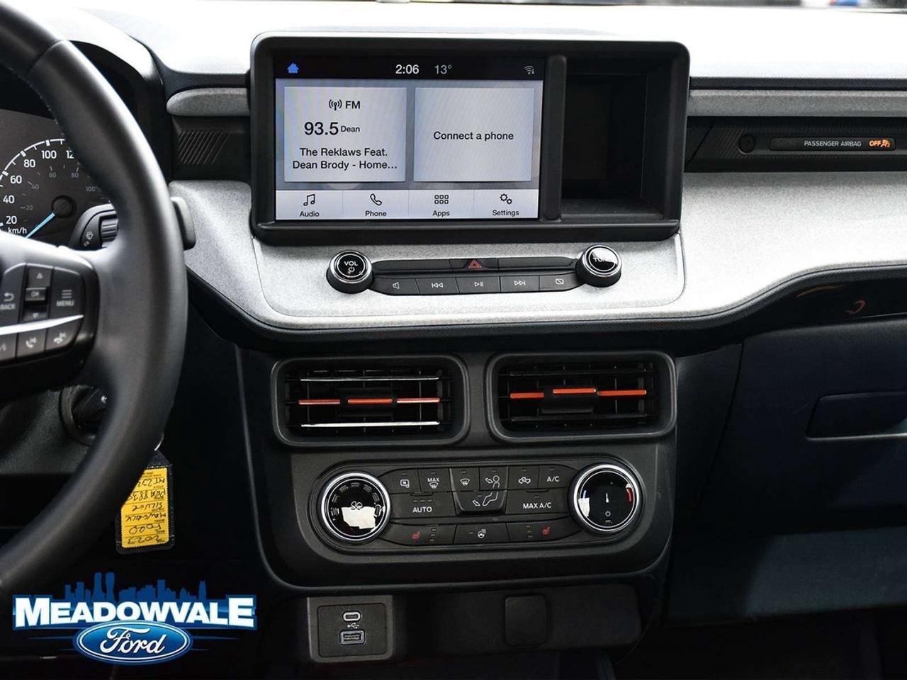 2023 Ford Maverick XL Photo