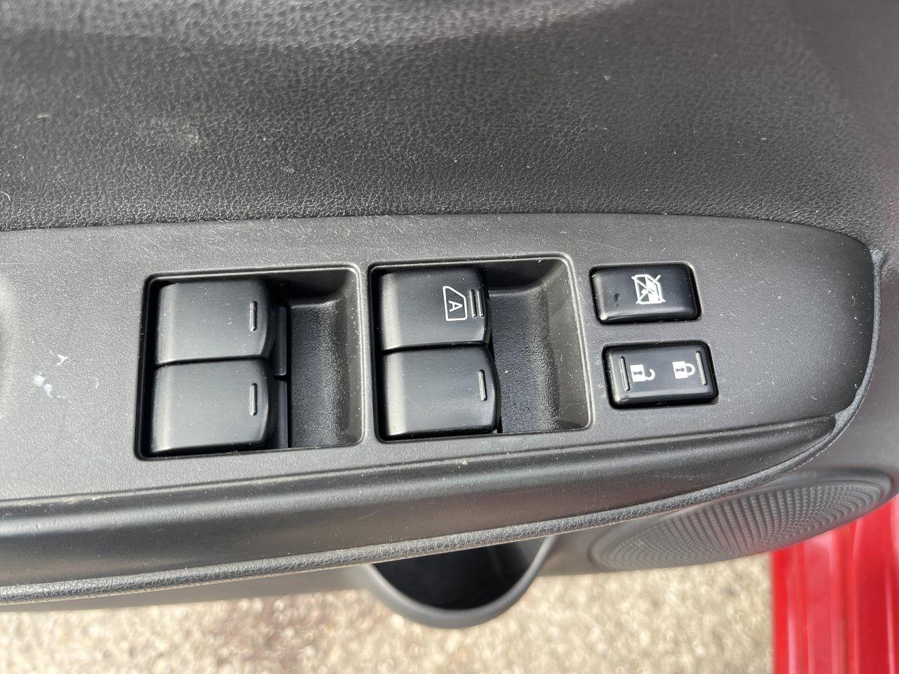 2015 Nissan Versa Note S Photo