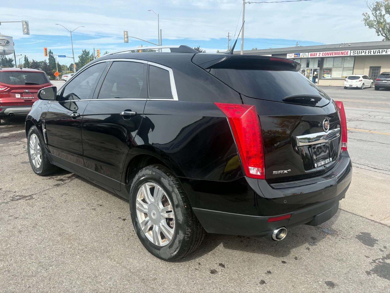 2012 Cadillac SRX Luxury - Photo #6