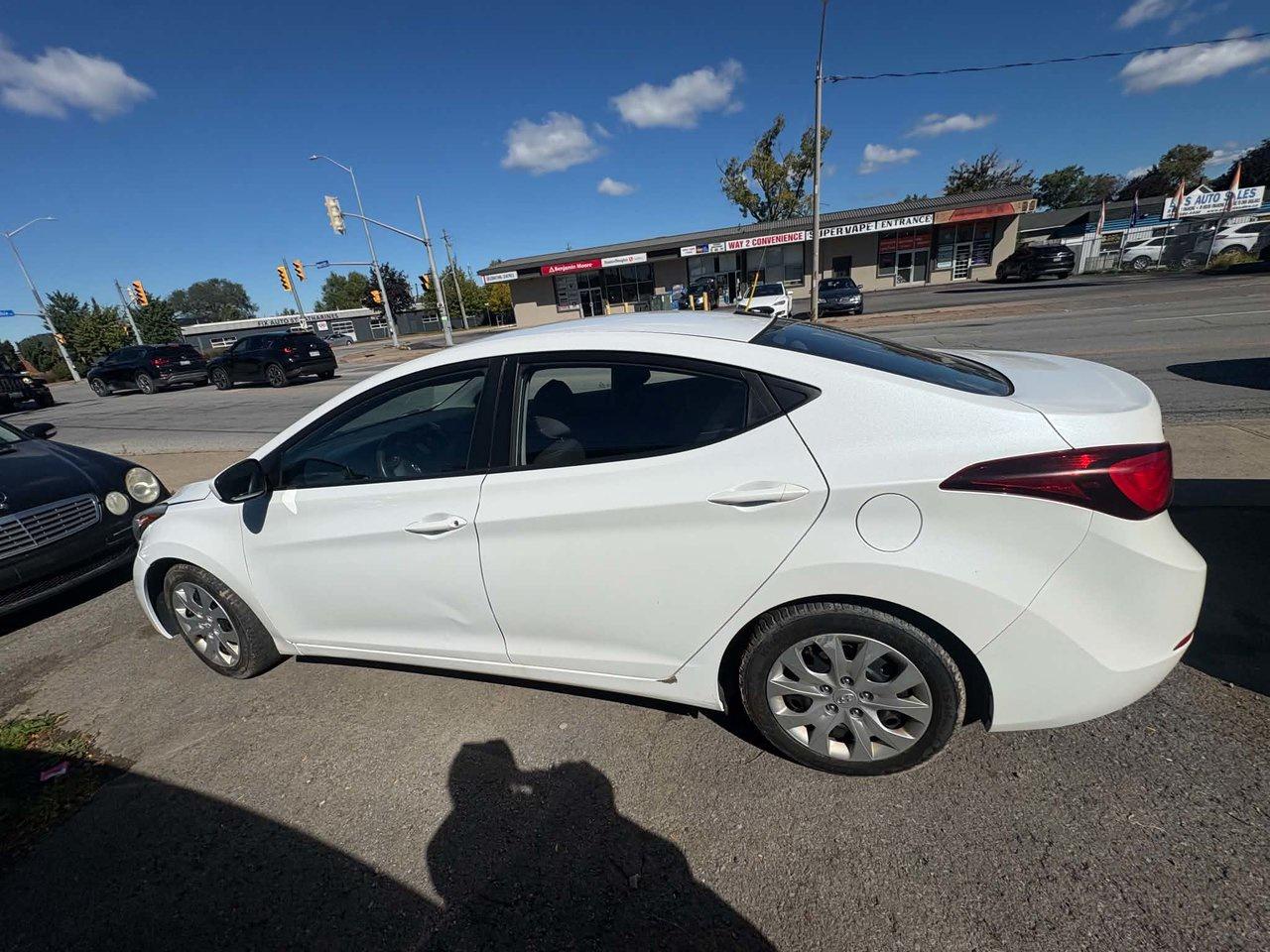 2016 Hyundai Elantra GL Photo