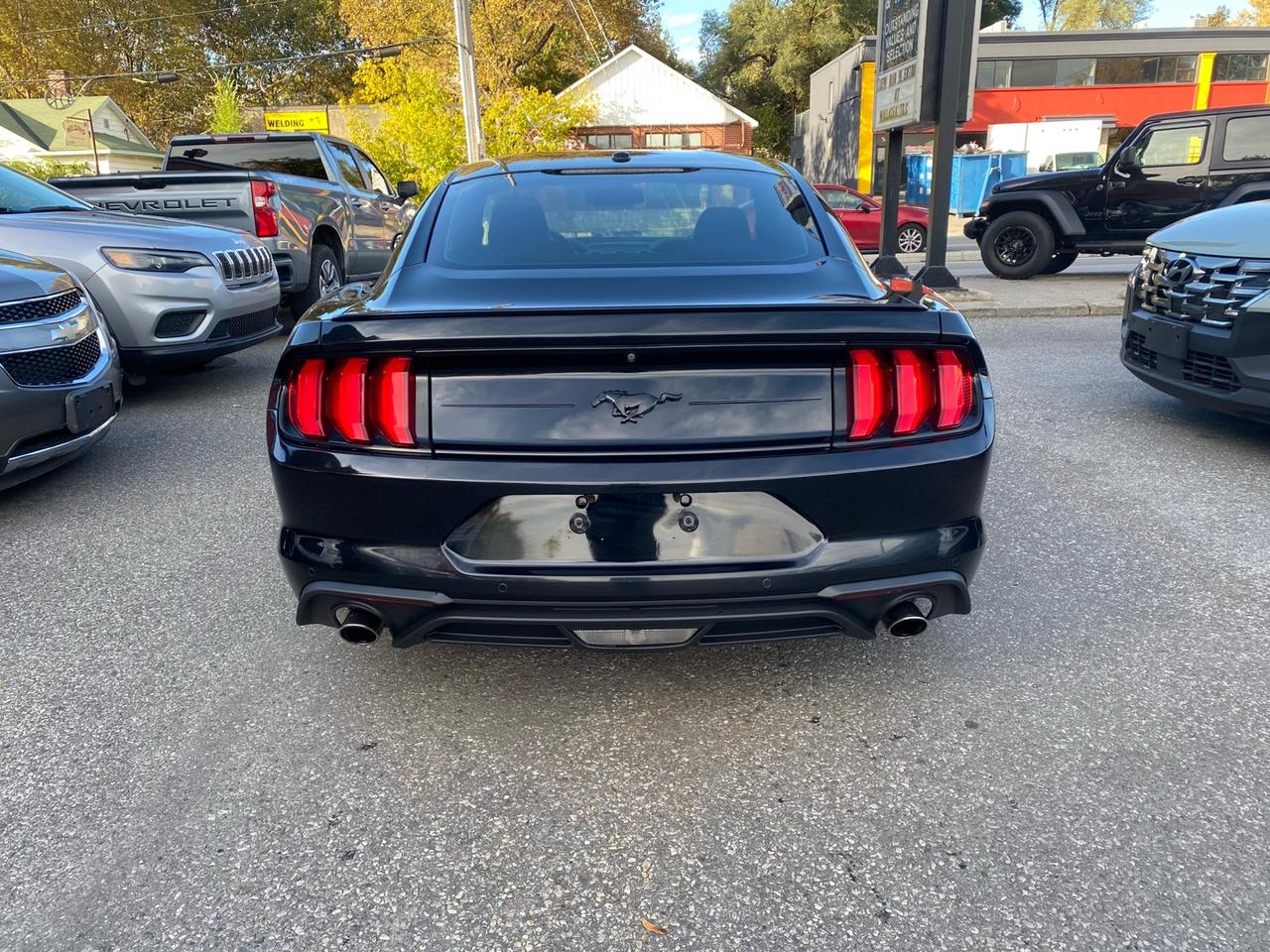 2018 Ford Mustang EcoBoost Coupe | Leather Photo4