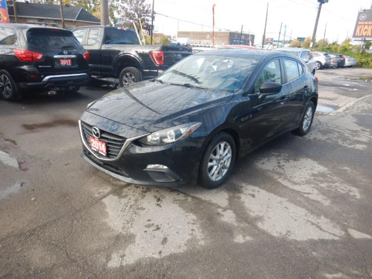 2014 Mazda MAZDA3 Sport GS Photo0
