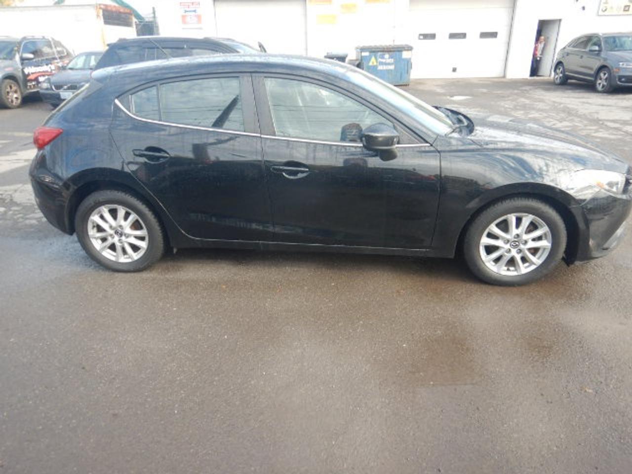 2014 Mazda MAZDA3 Sport GS Photo3
