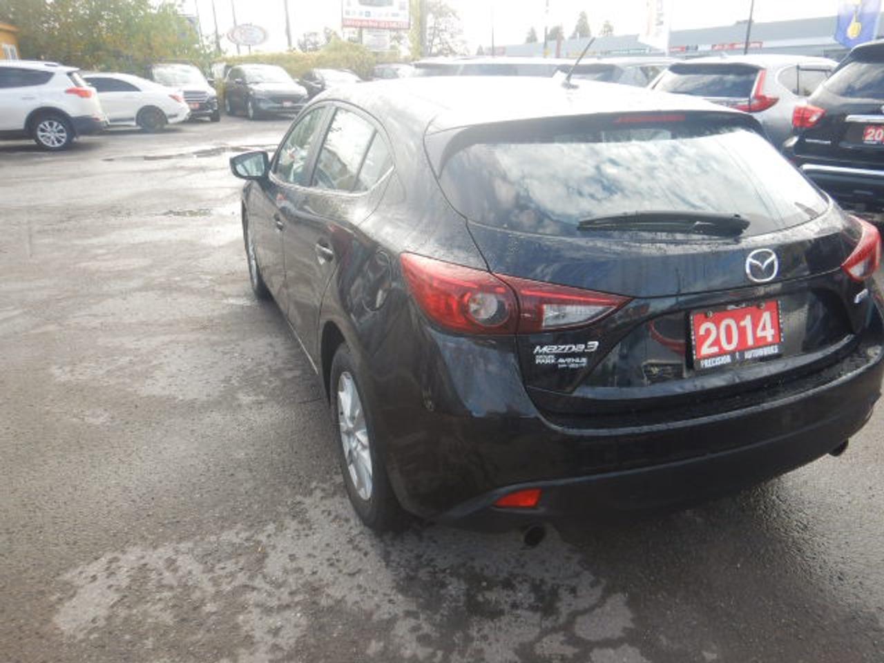 2014 Mazda MAZDA3 Sport GS Photo