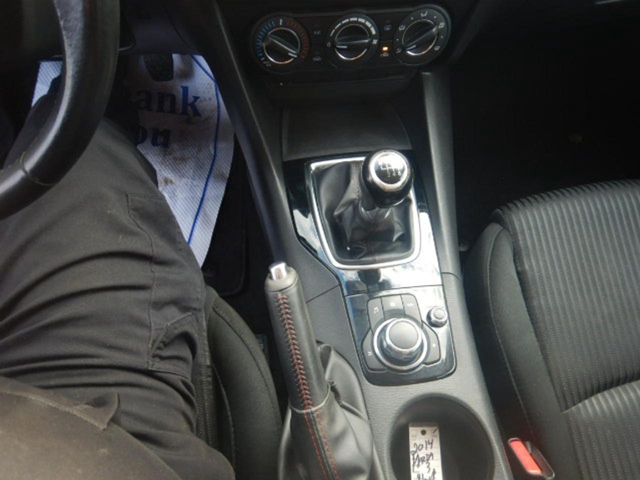 2014 Mazda MAZDA3 Sport GS Photo
