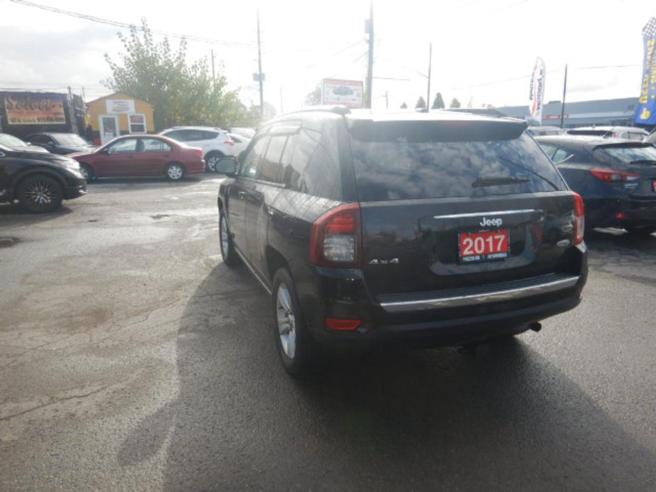 2017 Jeep Compass Sport Photo