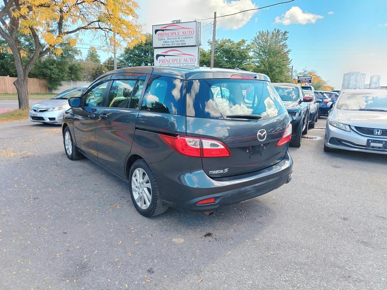 2014 Mazda MAZDA5 Touring Photo