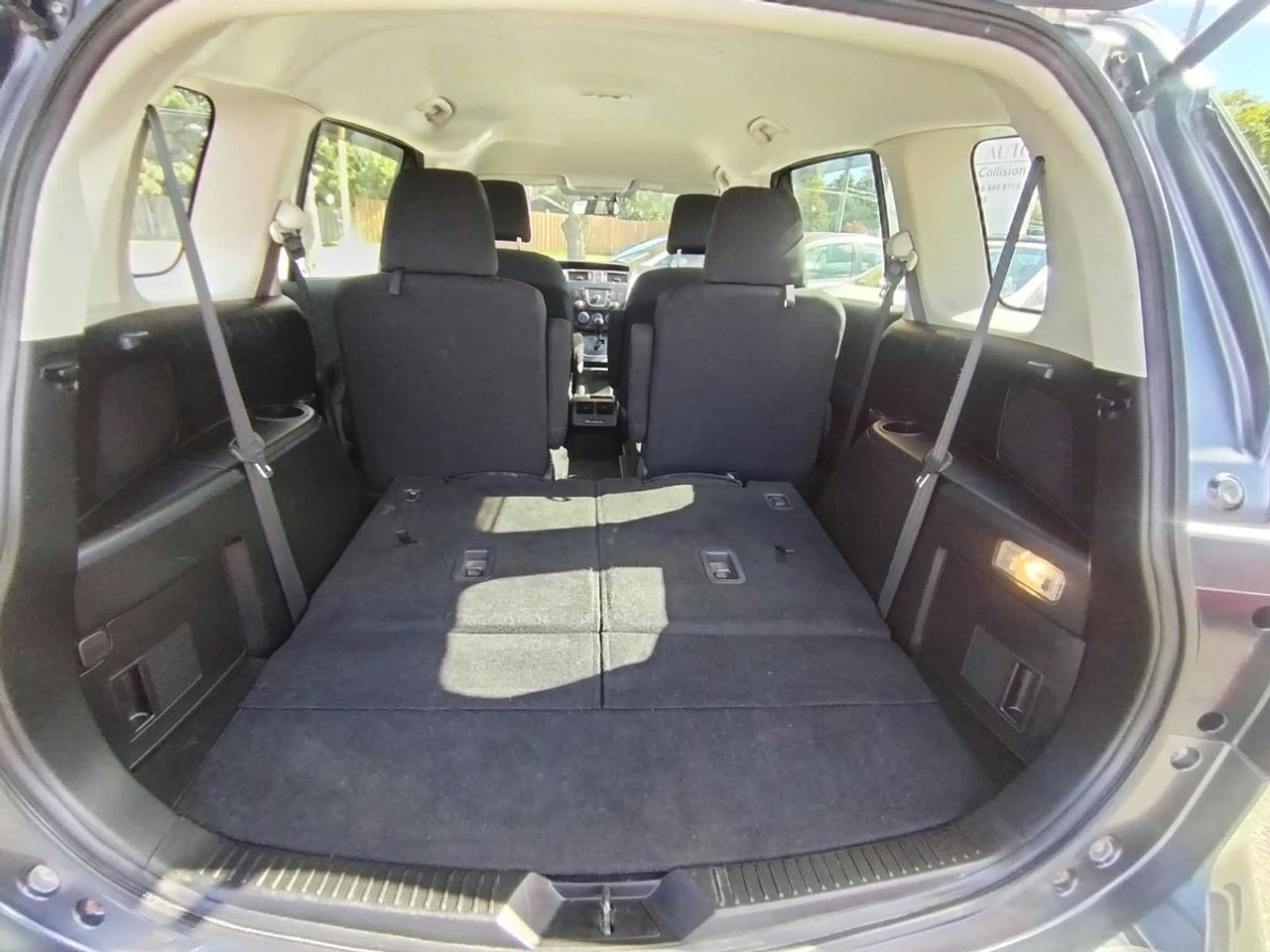 2014 Mazda MAZDA5 Touring Photo