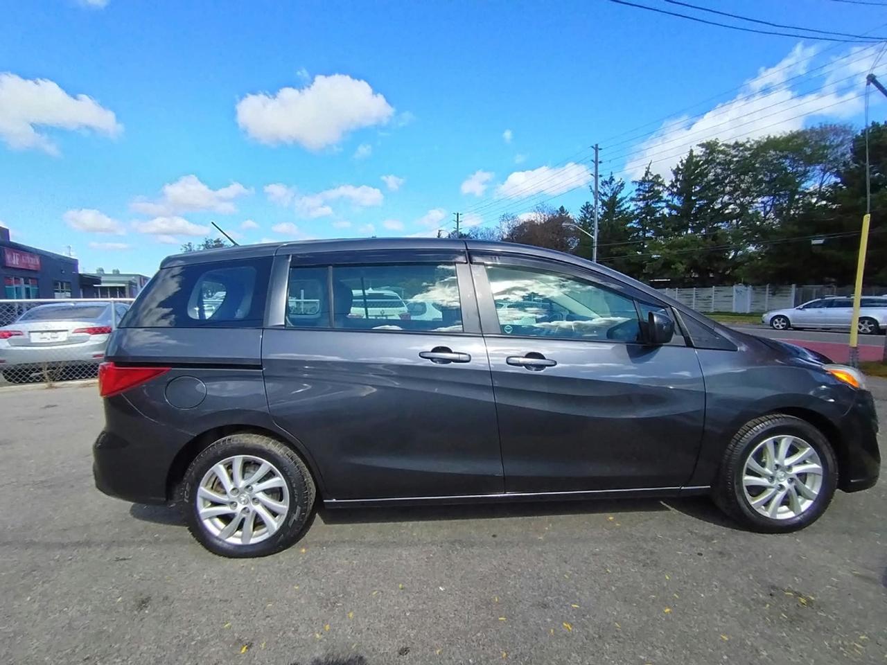 2014 Mazda MAZDA5 Touring Photo