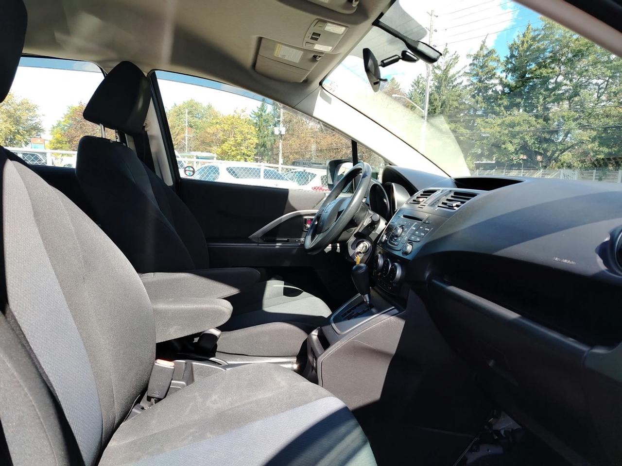 2014 Mazda MAZDA5 Touring Photo