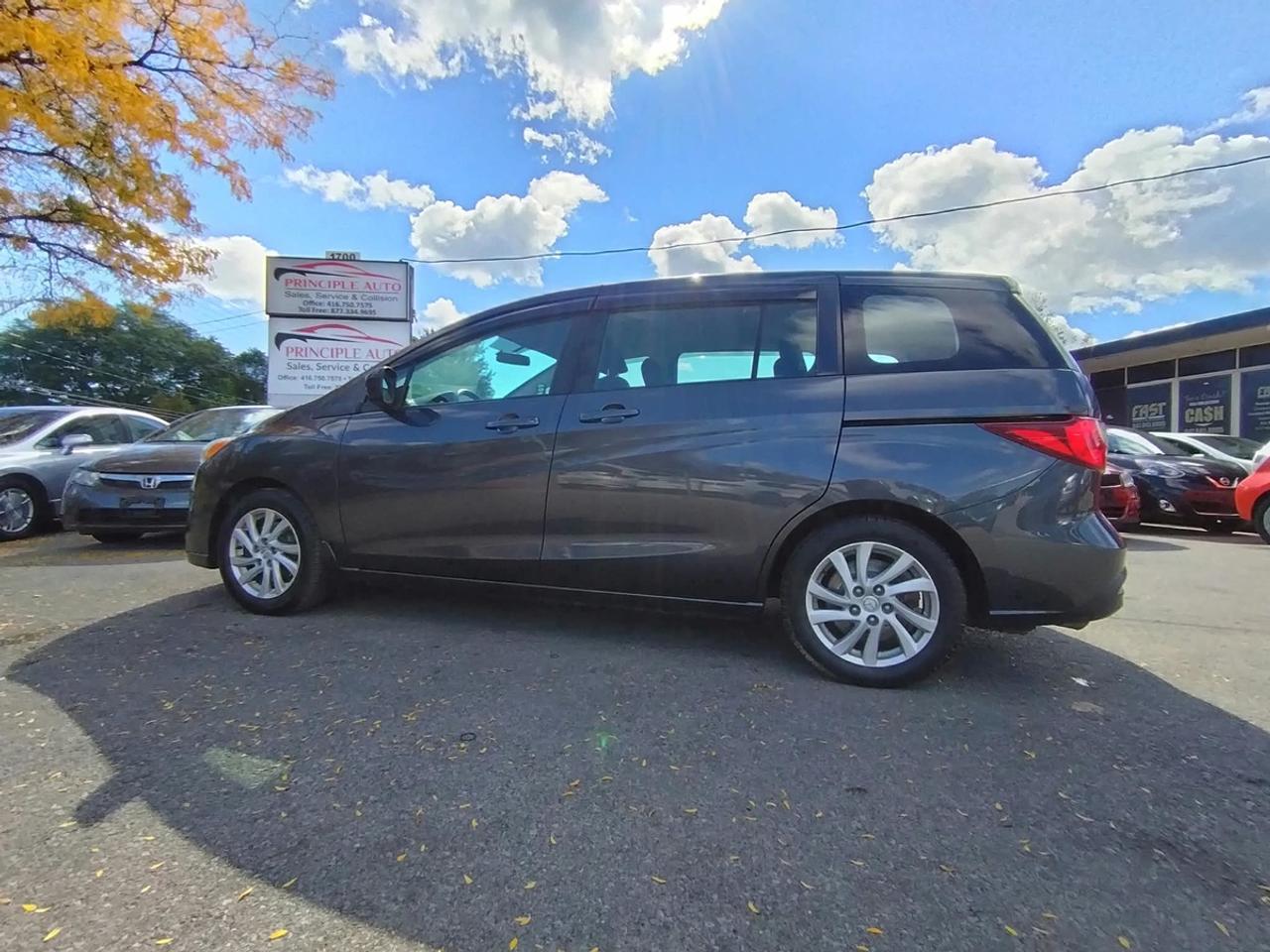 2014 Mazda MAZDA5 Touring Photo1