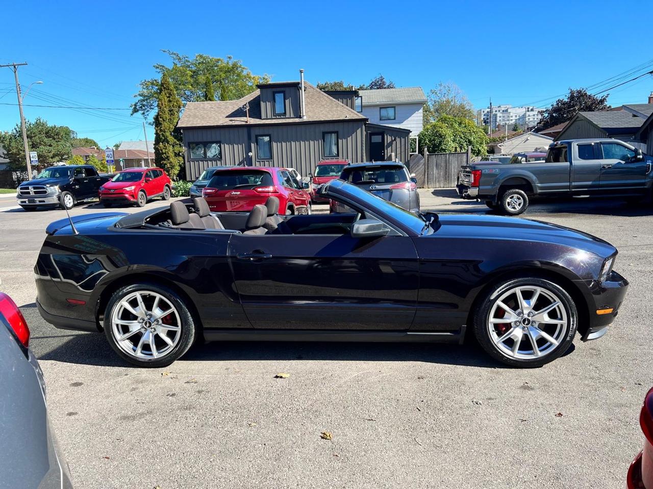 2012 Ford Mustang V6 Photo