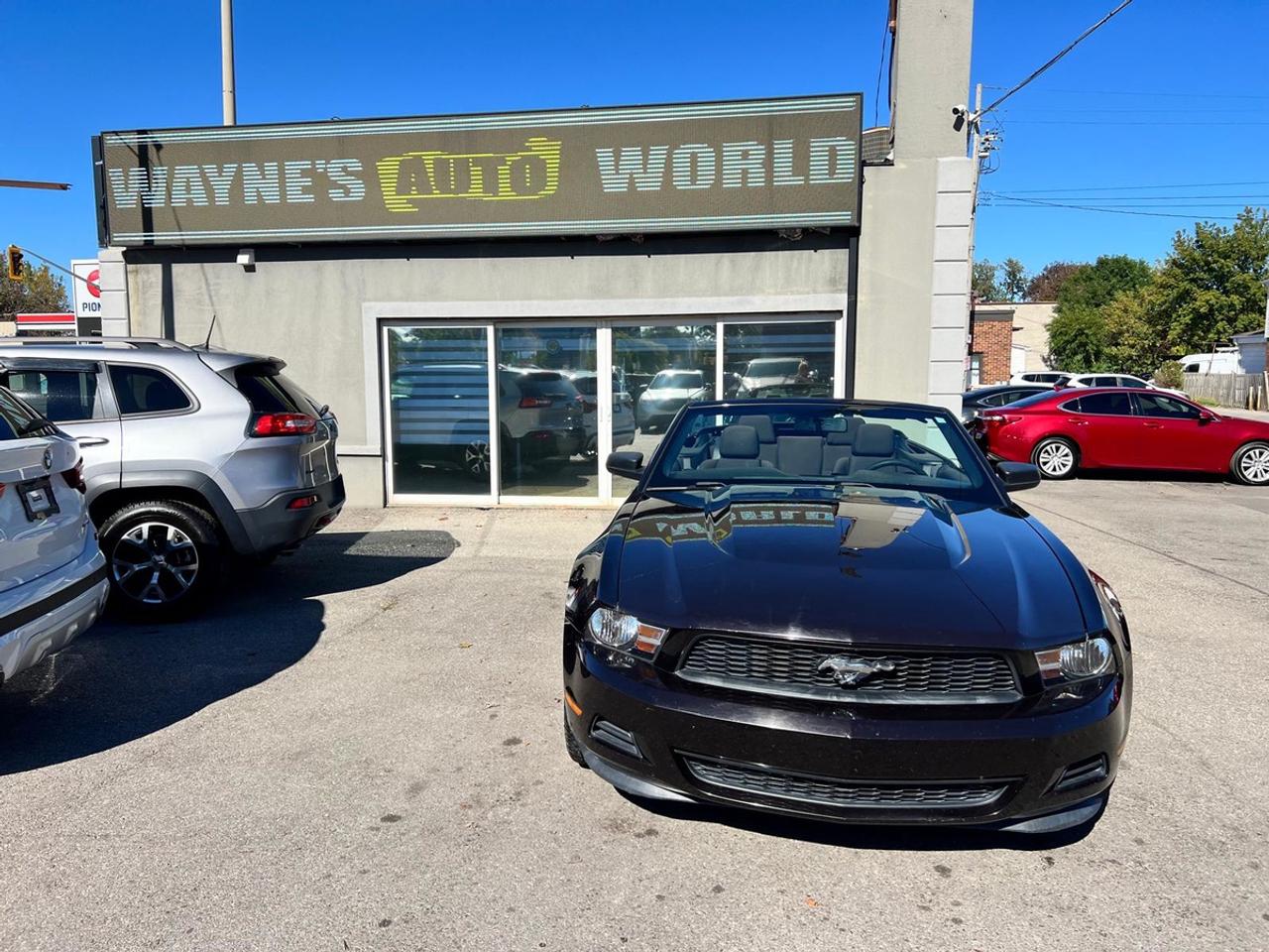 2012 Ford Mustang V6 Photo