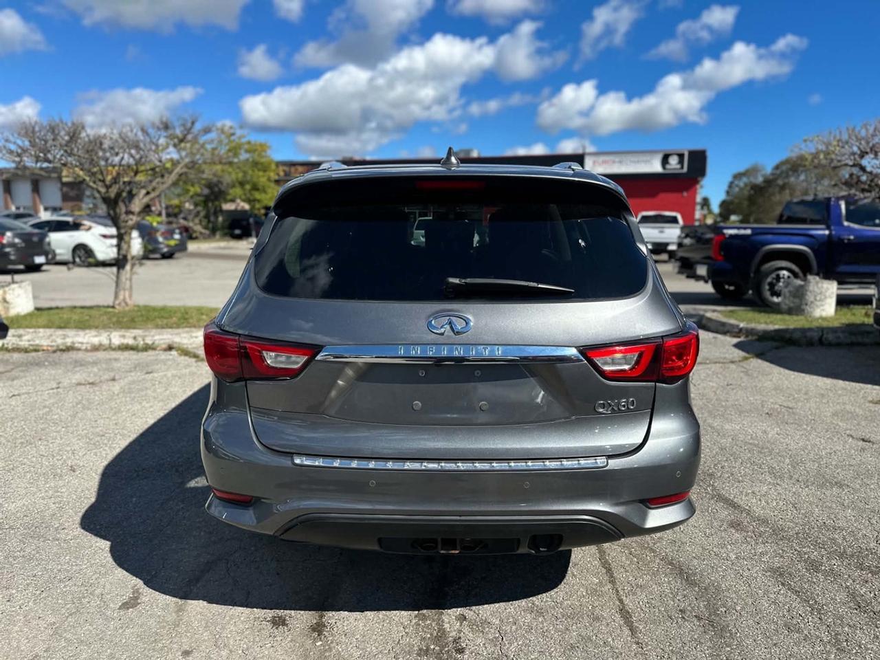 2017 Infiniti QX60 PURE Photo