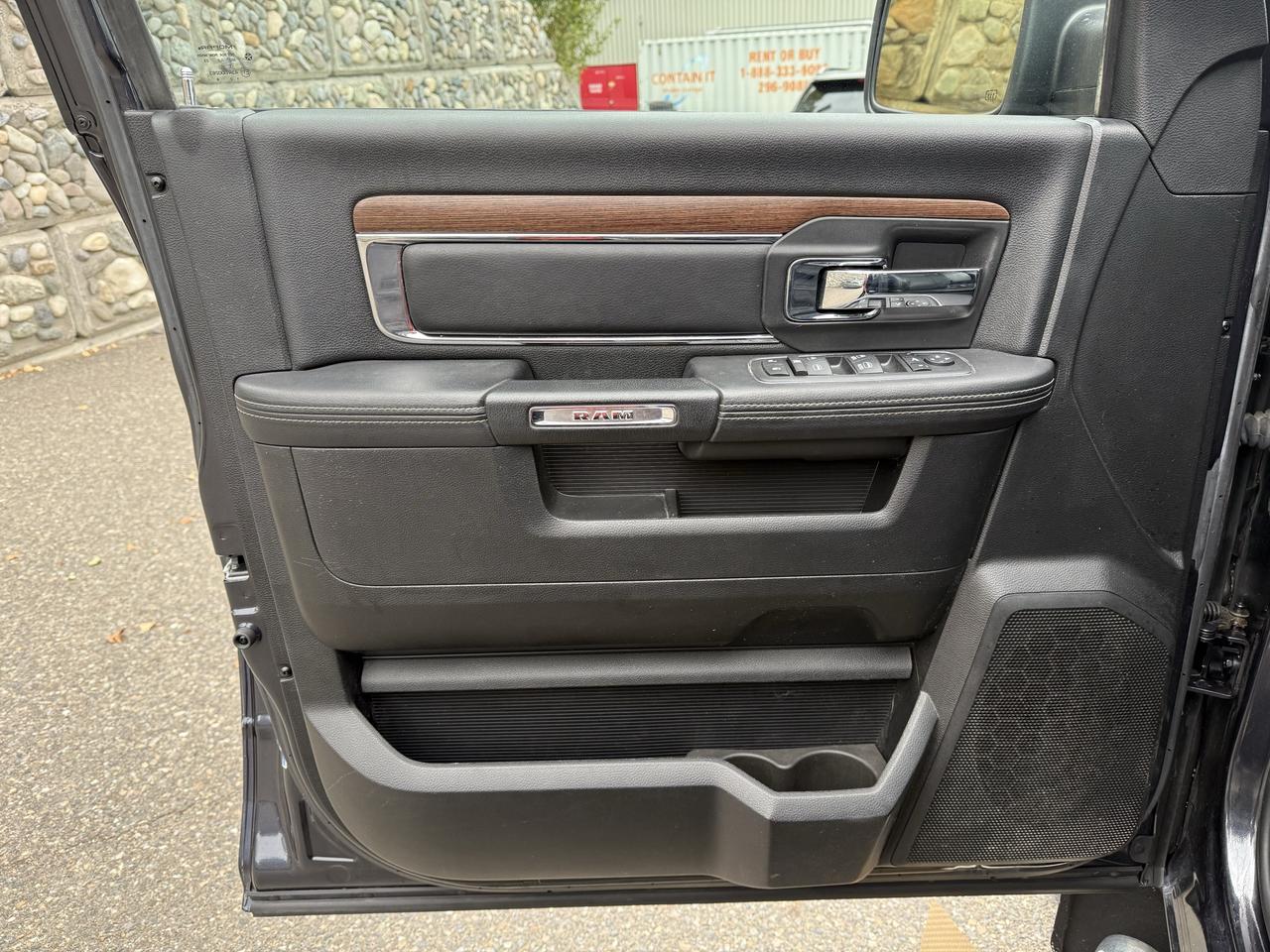 2013 RAM 1500 Laie Photo