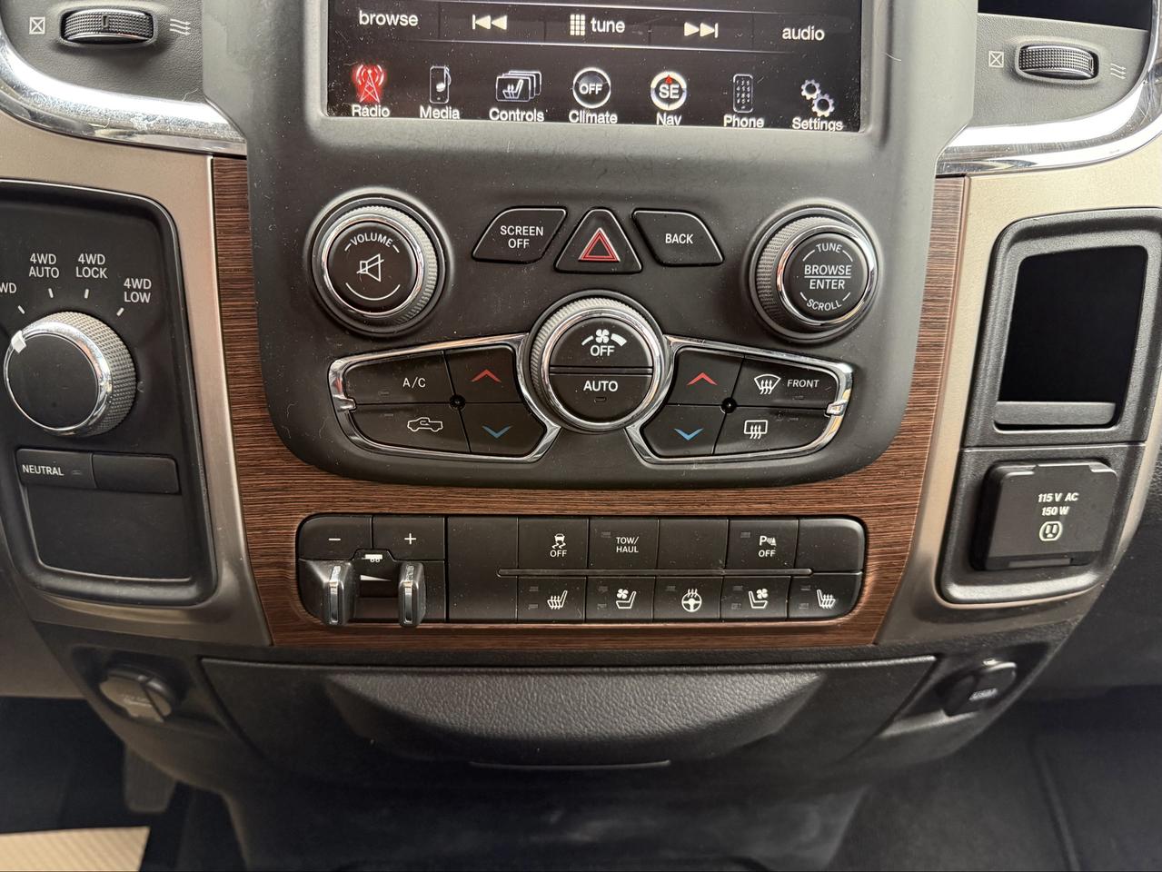 2013 RAM 1500 Laie Photo