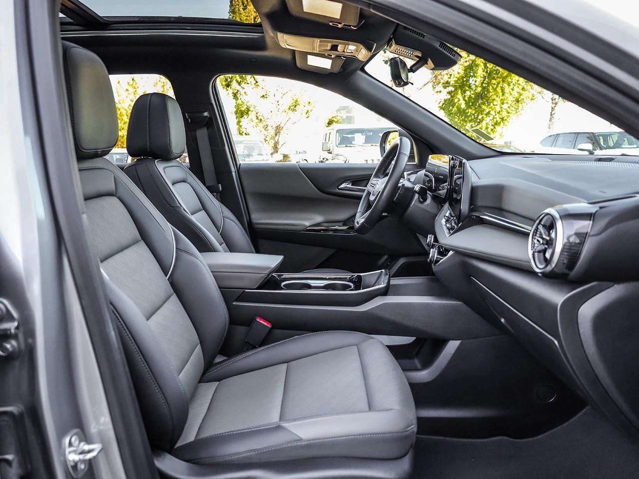 2025 Chevrolet Equinox LT HEATED STEERING WHEEL-HEATED SEATS-MOONROOF- Photo