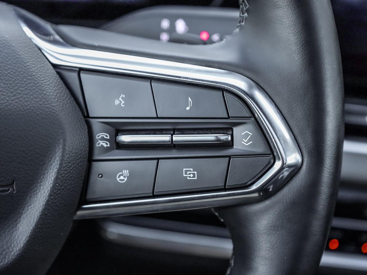 2025 Chevrolet Equinox LT HEATED STEERING WHEEL-HEATED SEATS-MOONROOF- Photo