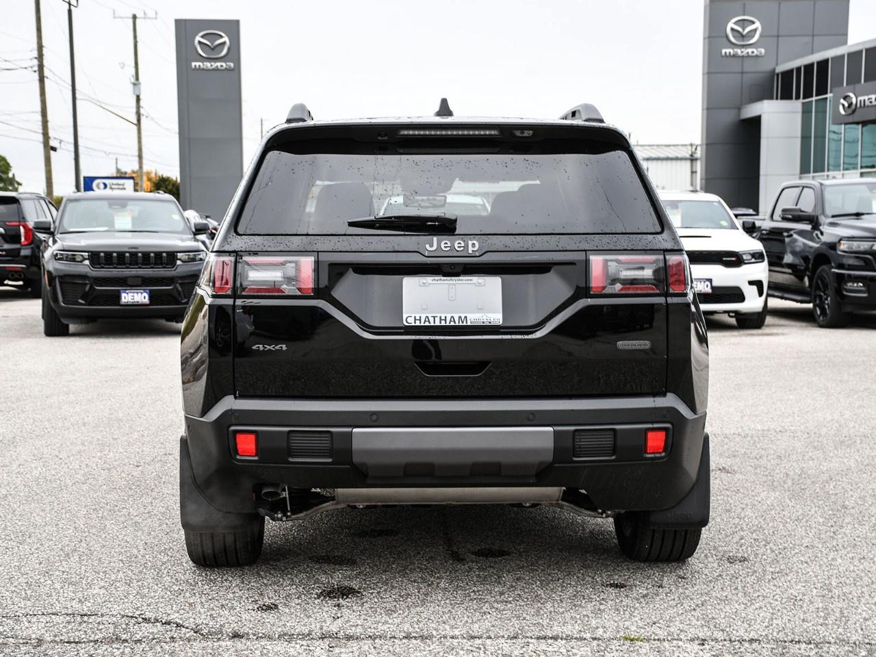 2026 Jeep Cherokee Overland 4x4 Photo2