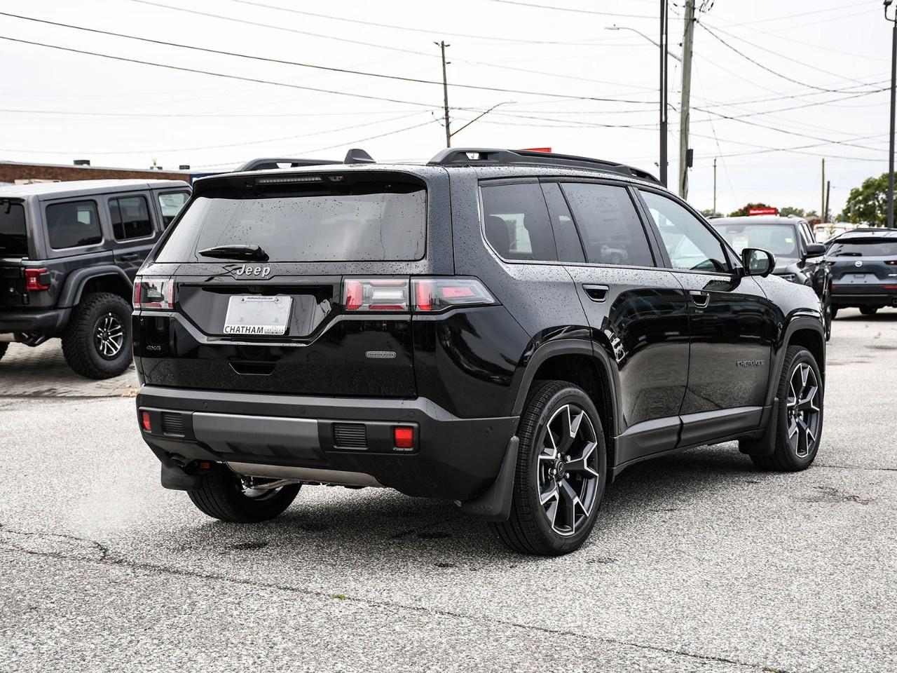 2026 Jeep Cherokee Overland 4x4 Photo