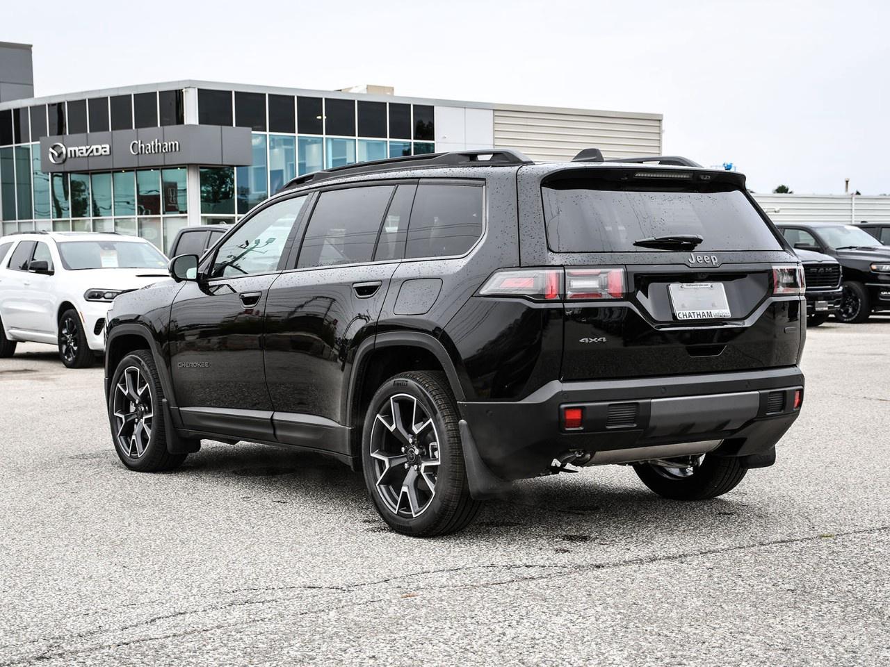 2026 Jeep Cherokee Overland 4x4 Photo