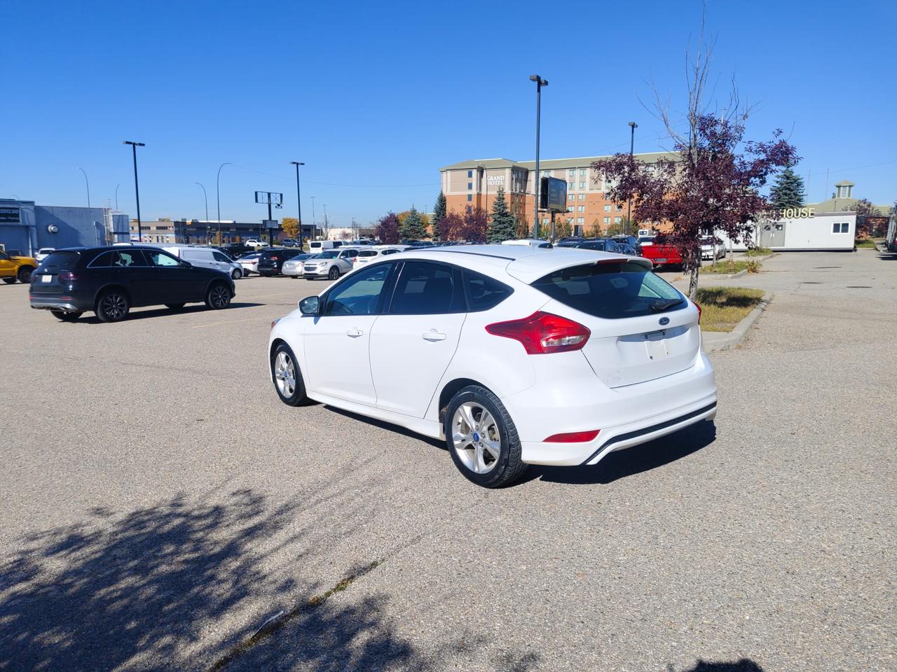 2018 Ford Focus SE - Photo #8