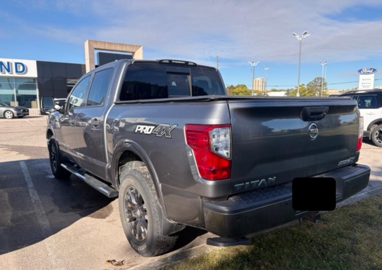 2018 Nissan Titan PRO-4X LUX PK|1 OWNER|LOW KM Photo3