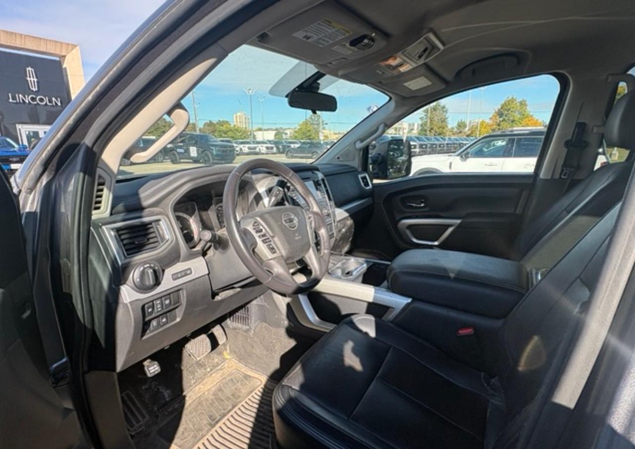 2018 Nissan Titan PRO-4X LUX PK|1 OWNER|LOW KM Photo2