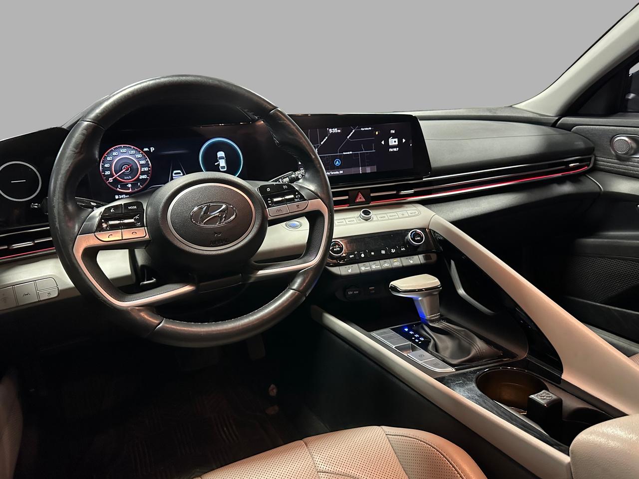 2023 Hyundai Elantra LUXURY | 2-TONE LEATHER | SNRF | | NAVI | ALLOYS | Photo