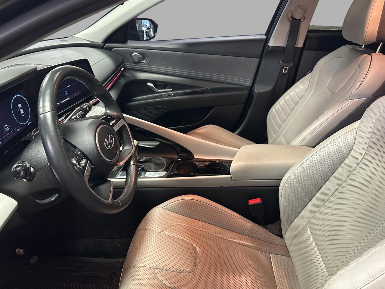 2023 Hyundai Elantra LUXURY | 2-TONE LEATHER | SNRF | | NAVI | ALLOYS | Photo