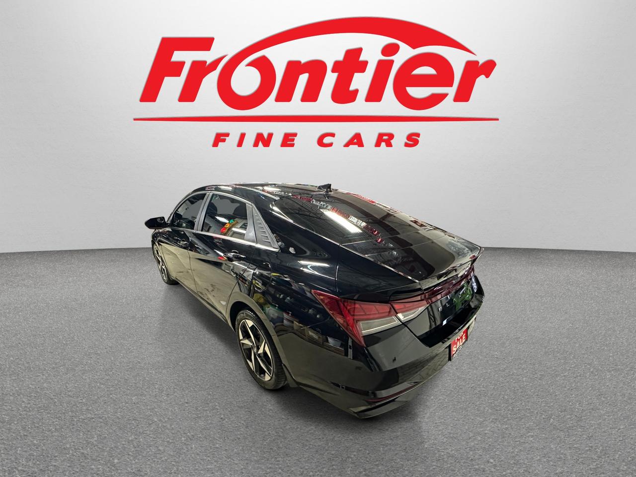 2023 Hyundai Elantra LUXURY | 2-TONE LEATHER | SNRF | | NAVI | ALLOYS | Photo