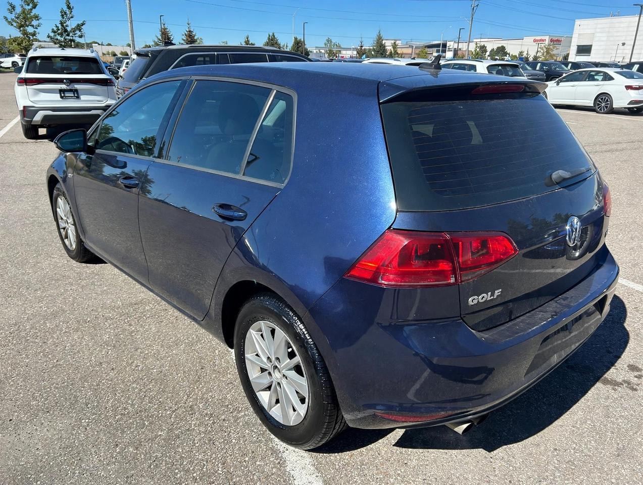 2017 Volkswagen Golf 1.8T Trendline Photo