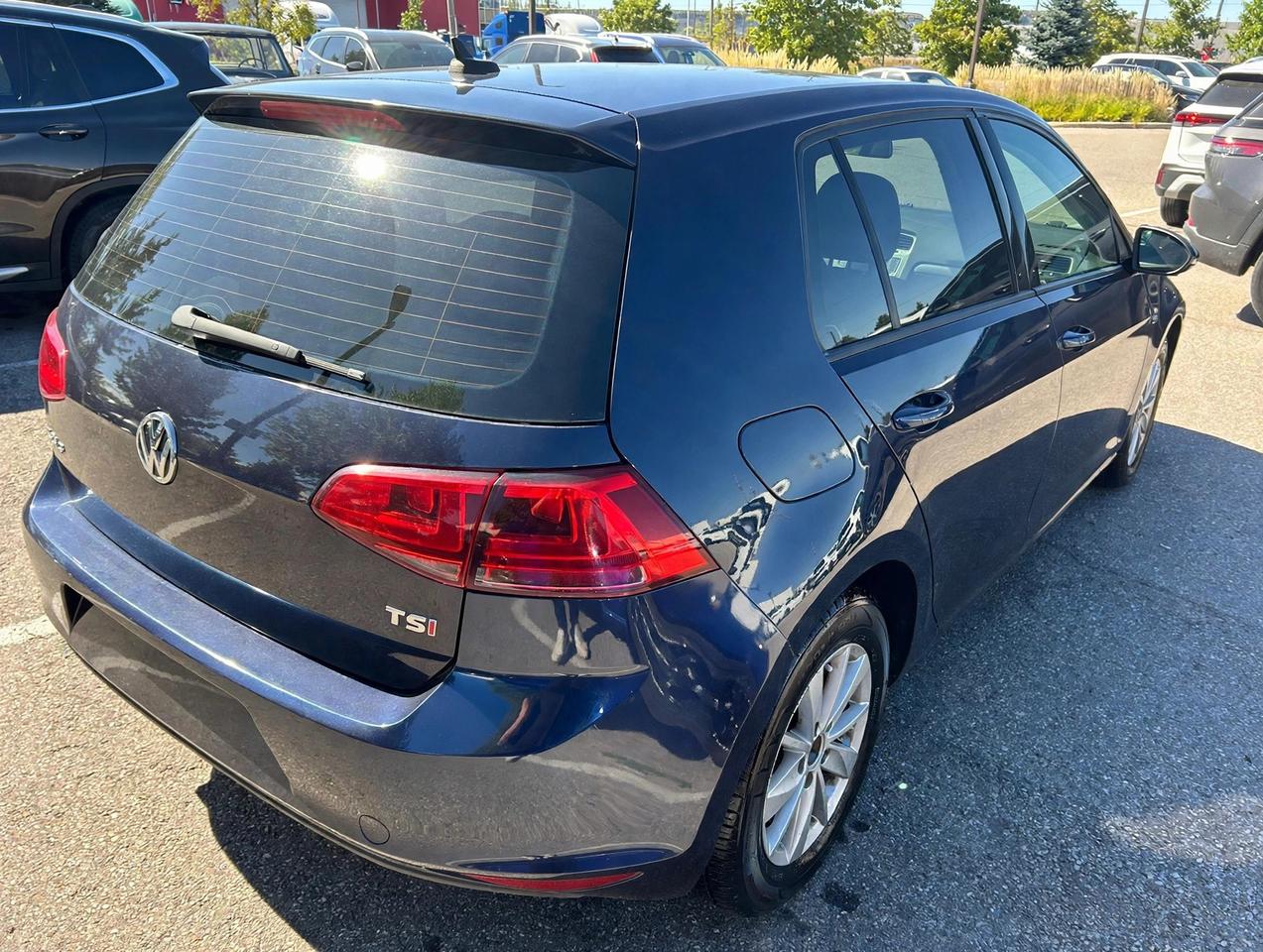 2017 Volkswagen Golf 1.8T Trendline Photo