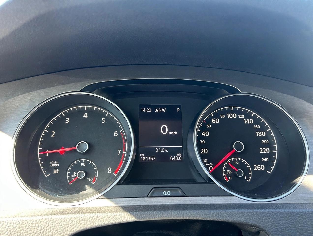 2017 Volkswagen Golf 1.8T Trendline Photo