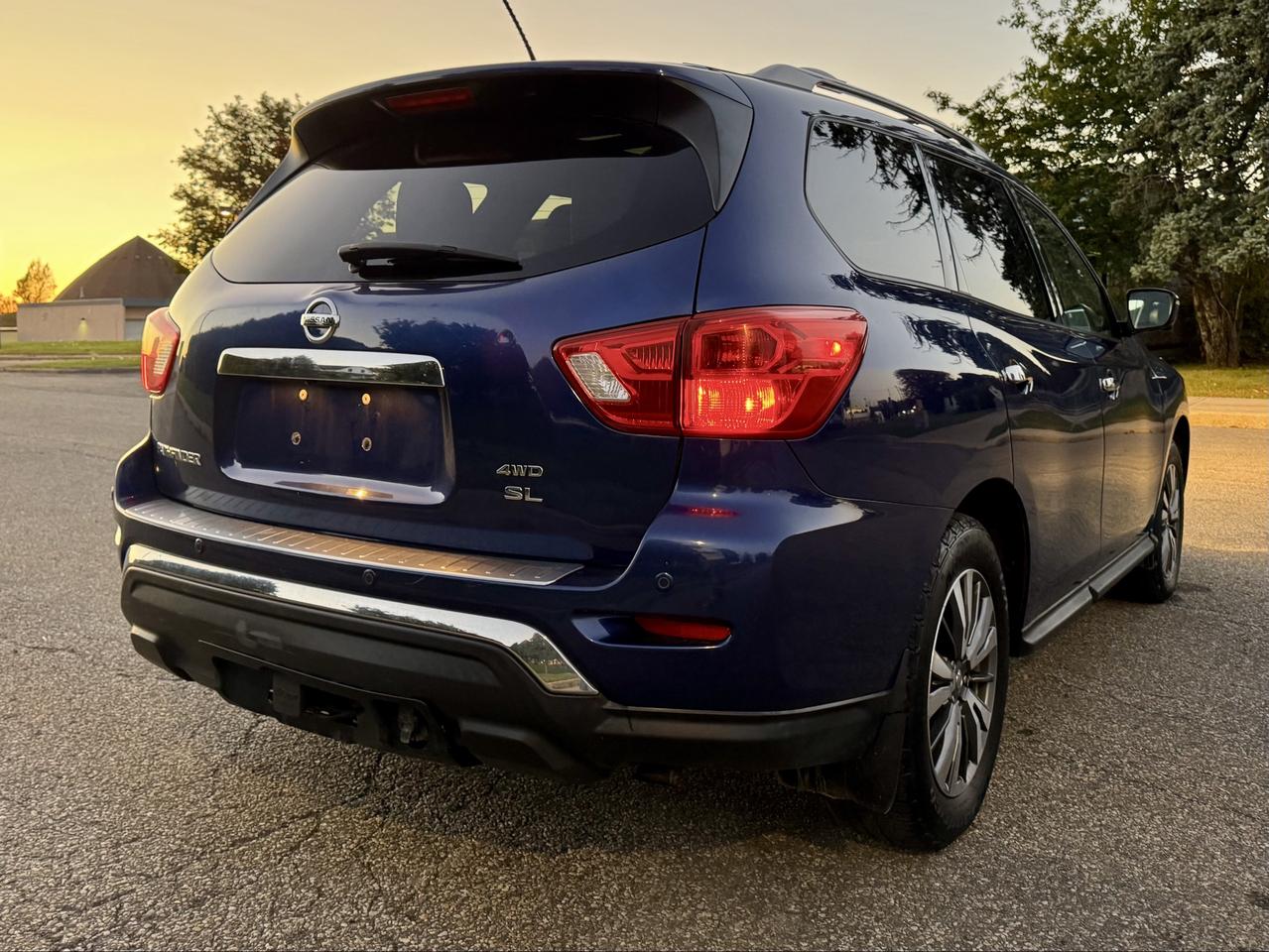 2018 Nissan Pathfinder Fully Loaded- Certified Photo