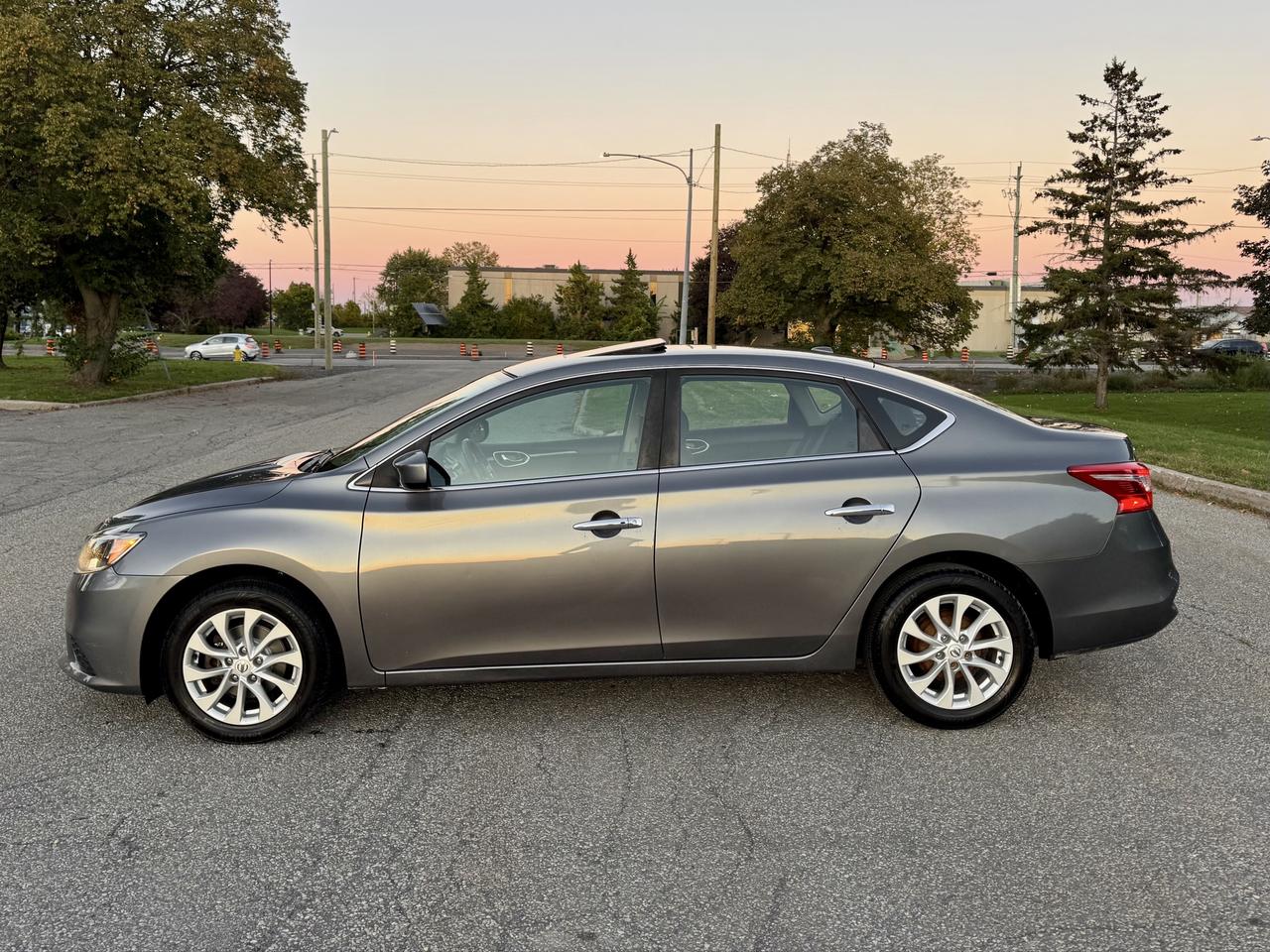 2017 Nissan Sentra SV Photo