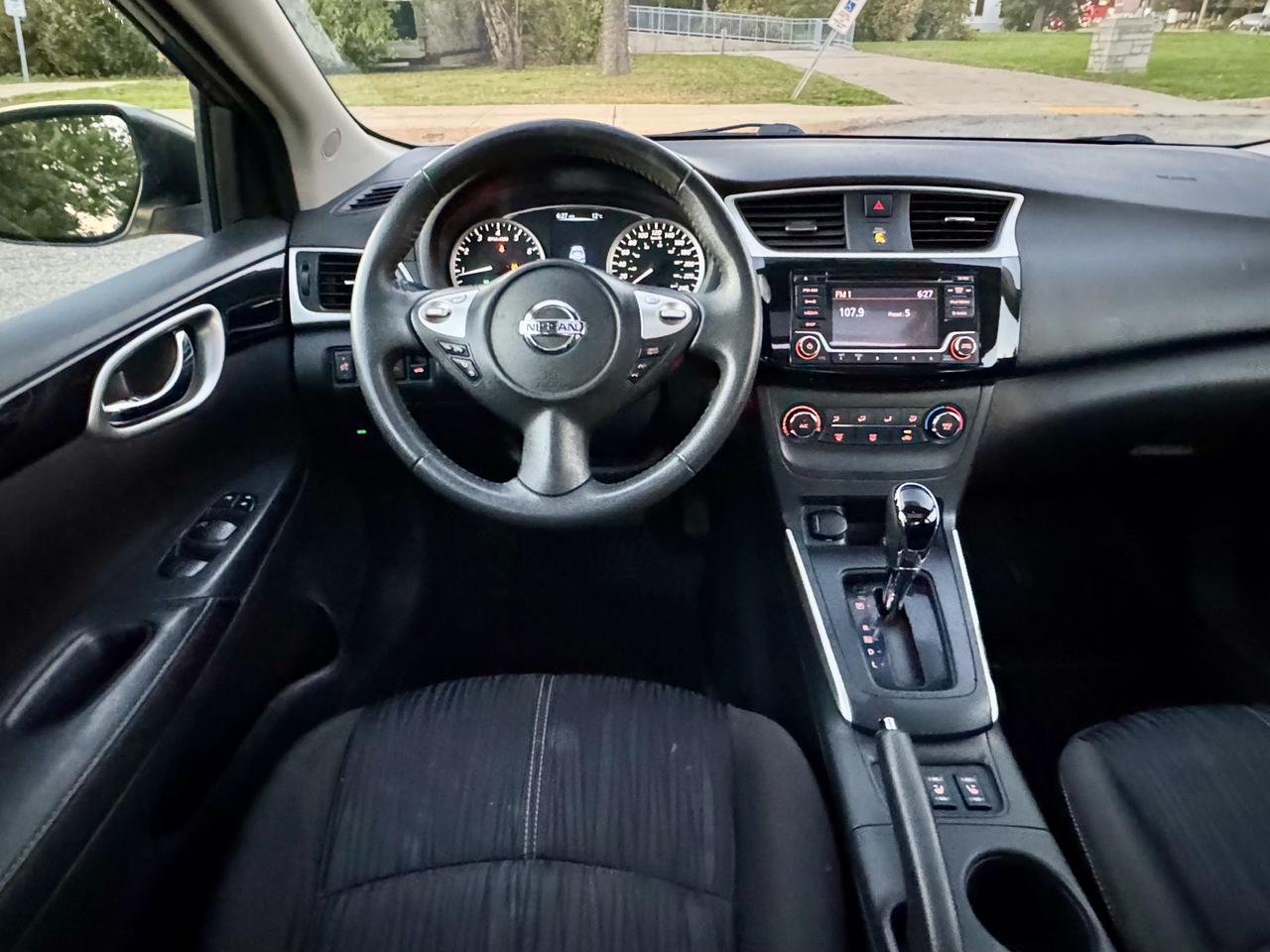 2017 Nissan Sentra SV Photo