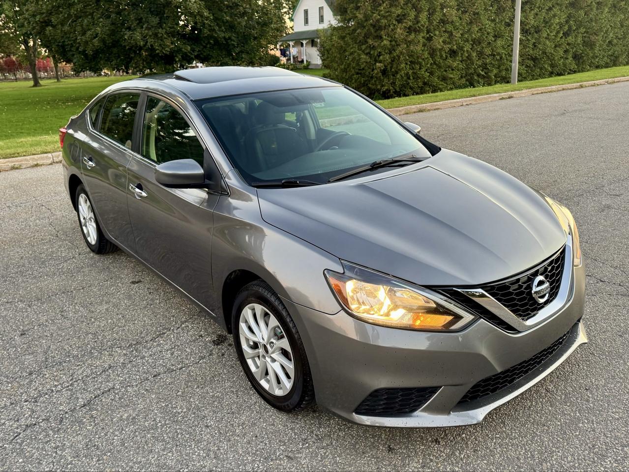 2017 Nissan Sentra SV Photo