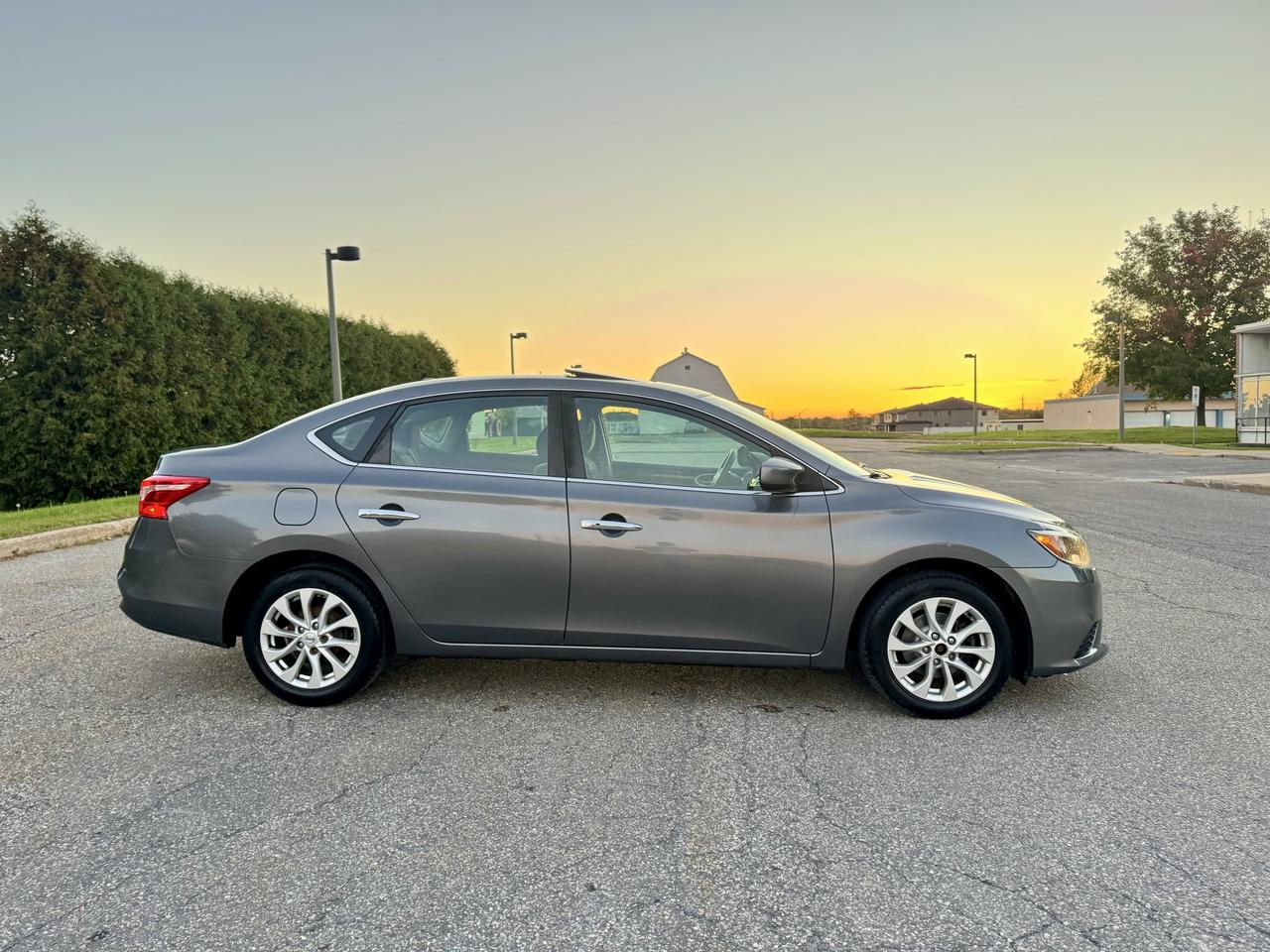 2017 Nissan Sentra SV Photo
