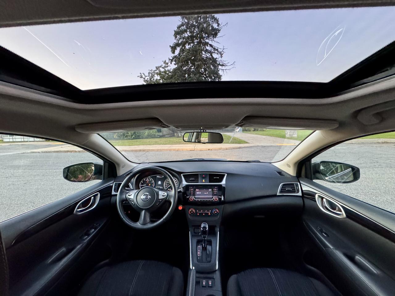 2017 Nissan Sentra SV Photo