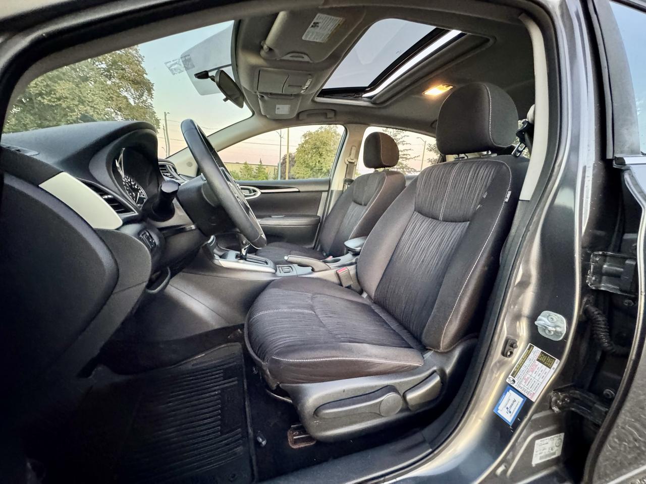 2017 Nissan Sentra SV Photo