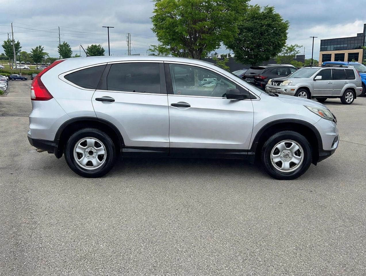2015 Honda CR-V LX Photo4