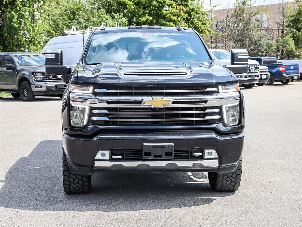 2023 Chevrolet Silverado 2500 HD 4WD Crew Cab 159 High Country Photo2