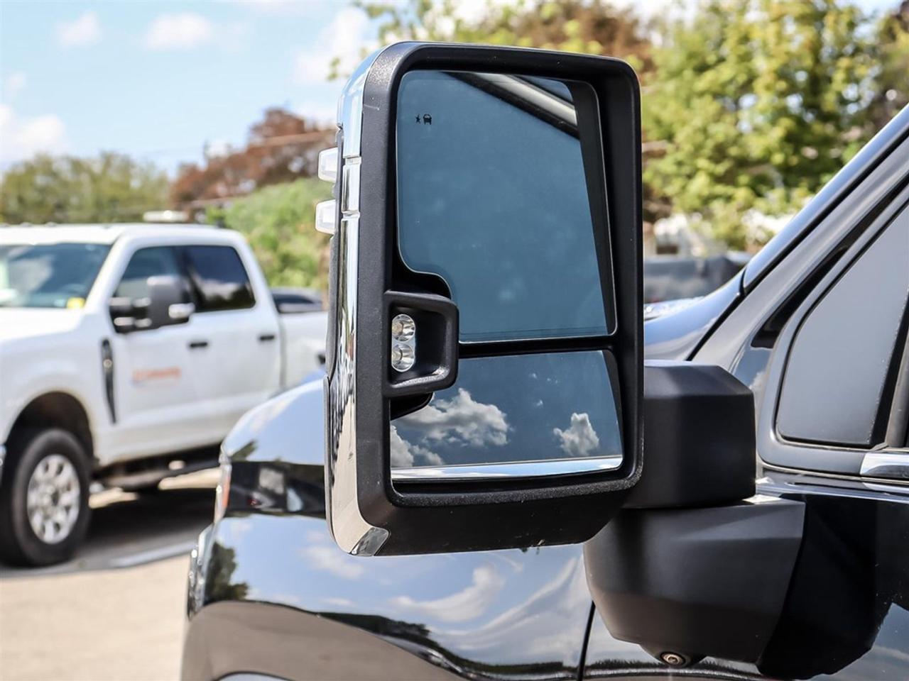 2023 Chevrolet Silverado 2500 HD 4WD Crew Cab 159 High Country Photo