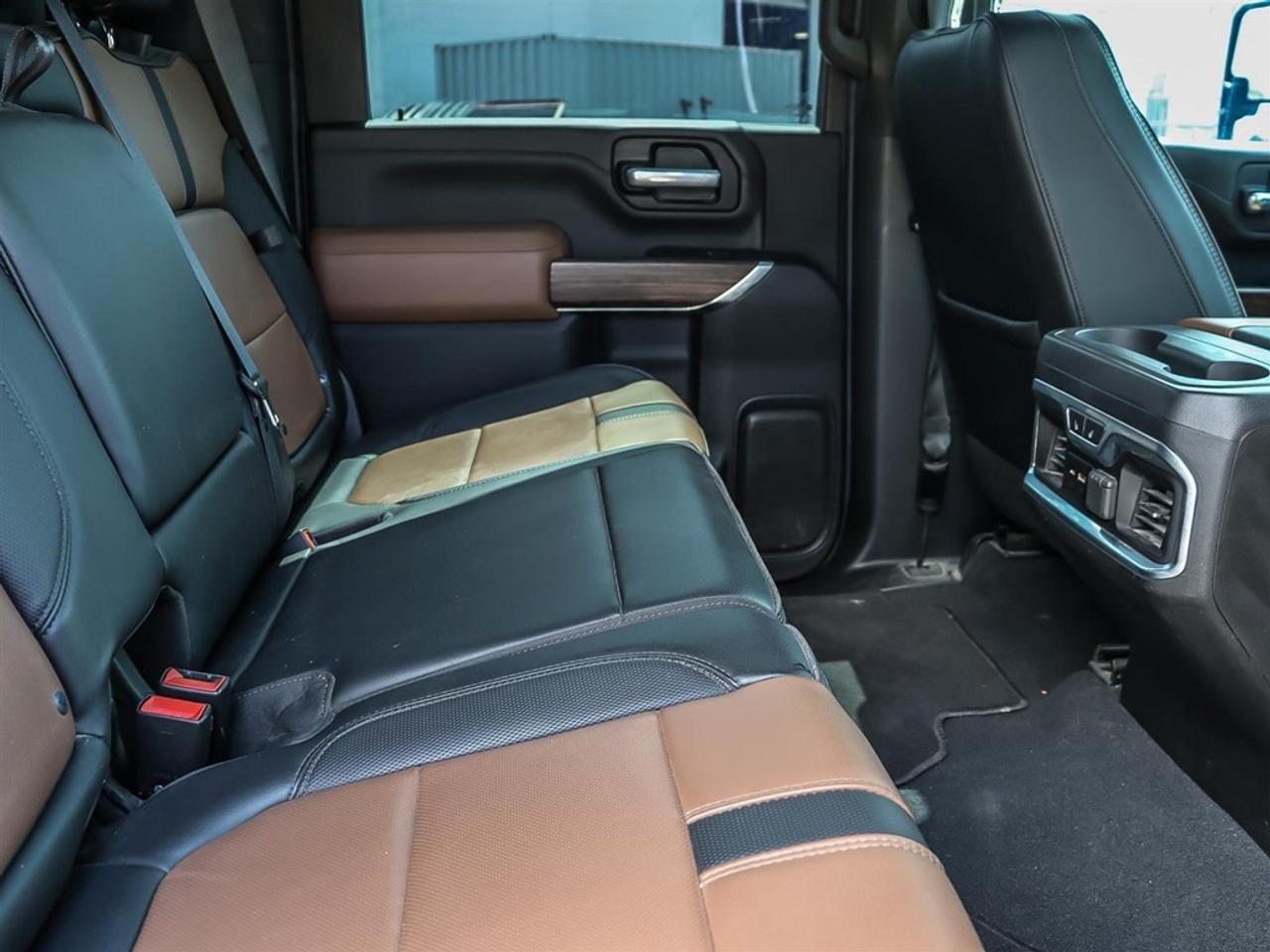 2023 Chevrolet Silverado 2500 HD 4WD Crew Cab 159 High Country Photo