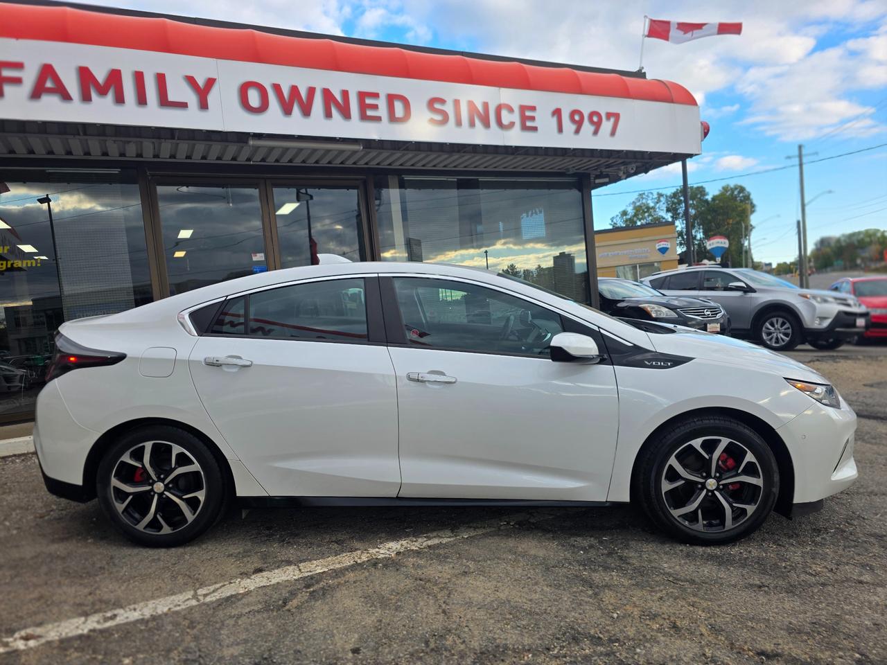 2017 Chevrolet Volt Premier PHEV | LOW KMS | ACCIDENT FREE | ONE OWNER Photo